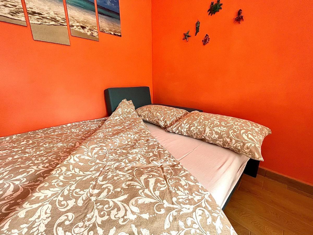 Ca Del Vins - Studio Flat In La Spezia Bagian luar foto